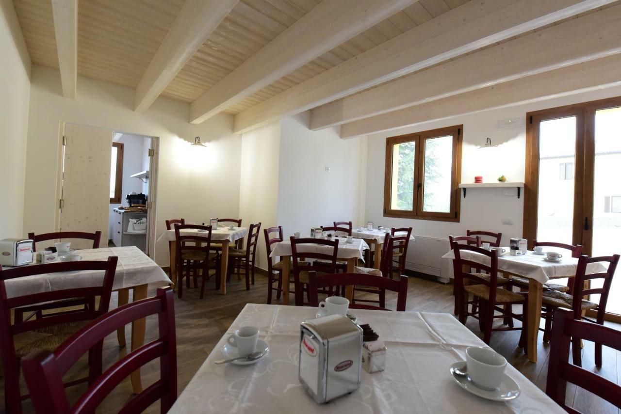 La Cerqua Villa Arcevia Buitenkant foto